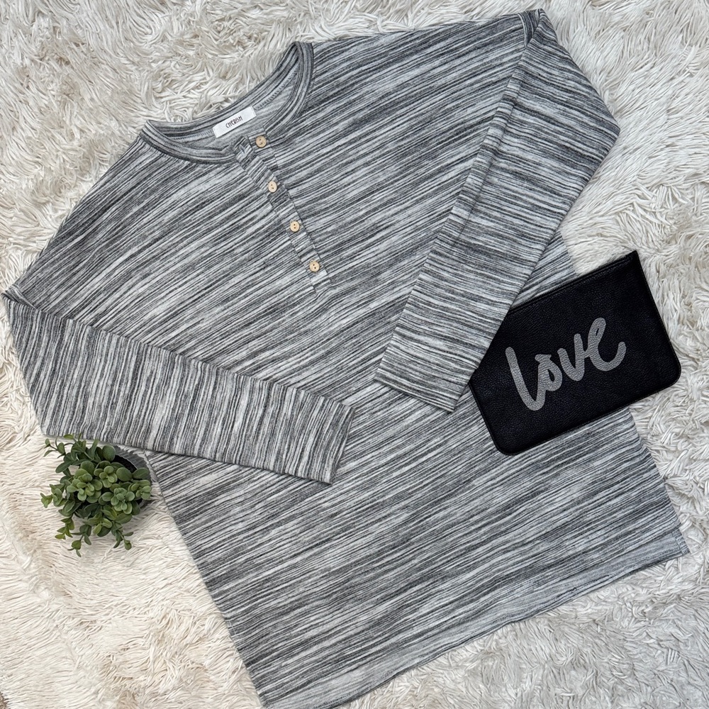 Cherish Striped Henley 💗 Black & Gray - Picture 1 of 14